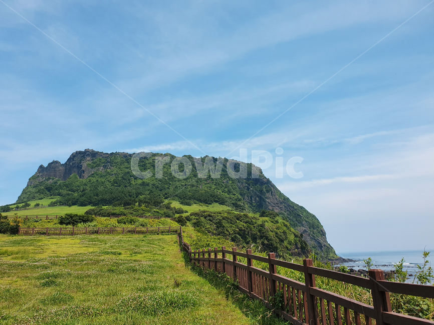 성산일출봉,제주도,일출명소,seongsansunrisepeak,sunrisepoint,jejuisland,nature,자연,자연,풍경,nature,landscape,한국자연풍경,한국자연경관,korea nature landscape,제주도,jeju,jeju island