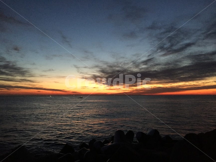 새벽,여명,일출,바다여명,바다일출,자연,풍경,nature,landscape,outdoors,옥외,dawn,red sky,붉은 하늘,sunset,일몰,sky,하늘,dusk,황혼