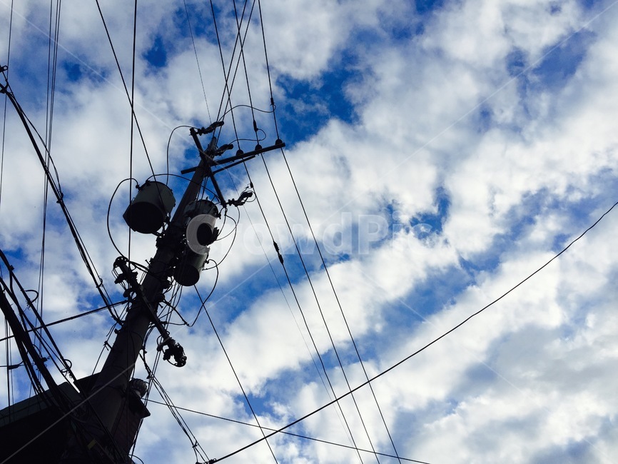 전봇대,하늘,구름,파란,푸르른,역광,하늘색,맑은,파란하늘,sky,blue,cloud,bluesky,electricpole