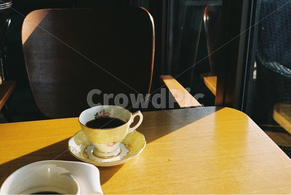 카페,오후,햇살,커피,여유,감성,커피,카페,coffee,cafe,감성,sensible,feeling,휴식,힐링,rest,relaxation,healing