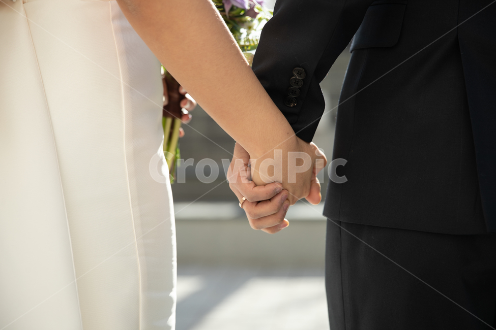 손잡기,부부,결혼식,결혼,신랑,신부,couple,웨딩,커플,손잡음,손,믿음,기념일,축하,anniversary,congratulation,celebrate,celebration