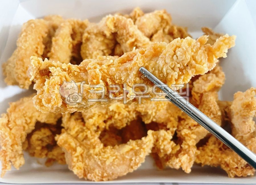 후라이드치킨,후라이드통닭,순살치킨,순살통닭,치킨,통닭,후라이드,닭튀김,젓가락,닭고기,닭,음식,요리,식사,food,dish,cook,meal,friedchicken