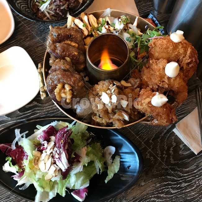 떡갈비,음식,궁중음식,전통음식,익선동,샐러드,새우튀김,한식,한국음식,food,galbi,salad,shrimpfritters,delicious,traditionalfood,koreanfood,koreandishes,koreanstyle