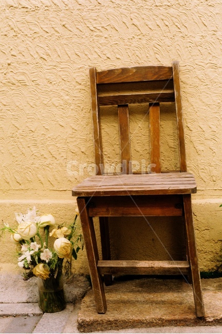 의자,꽃,여유,봄,추억,rest,chair,spring,감성,감성사진,쉼,휴식,정물,사물,물건,오브젝트,thing,object,matter