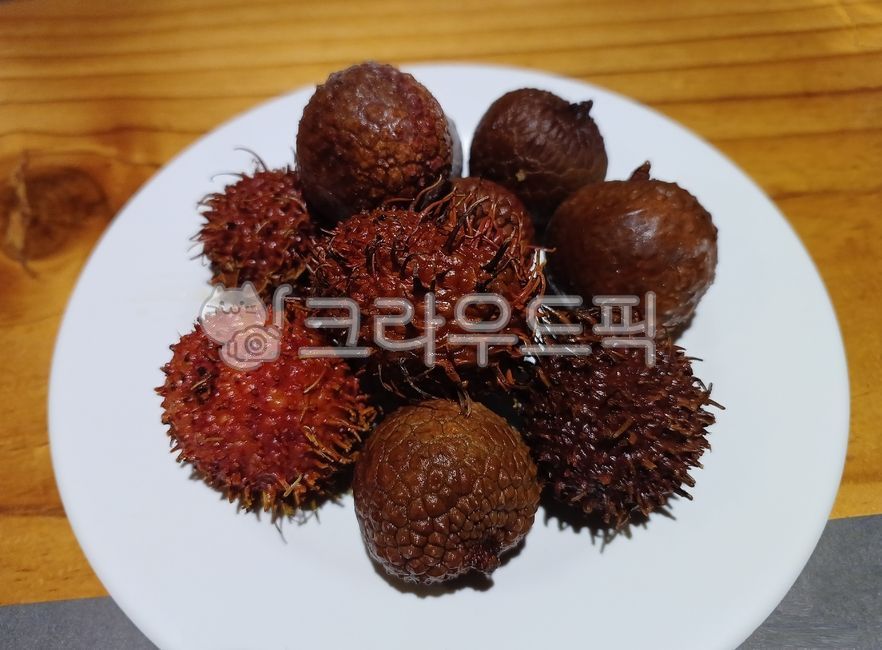 Leeds,fruit,snack,Rambutan,rich,space,rambutan,lychee,dessert,tropical fruit