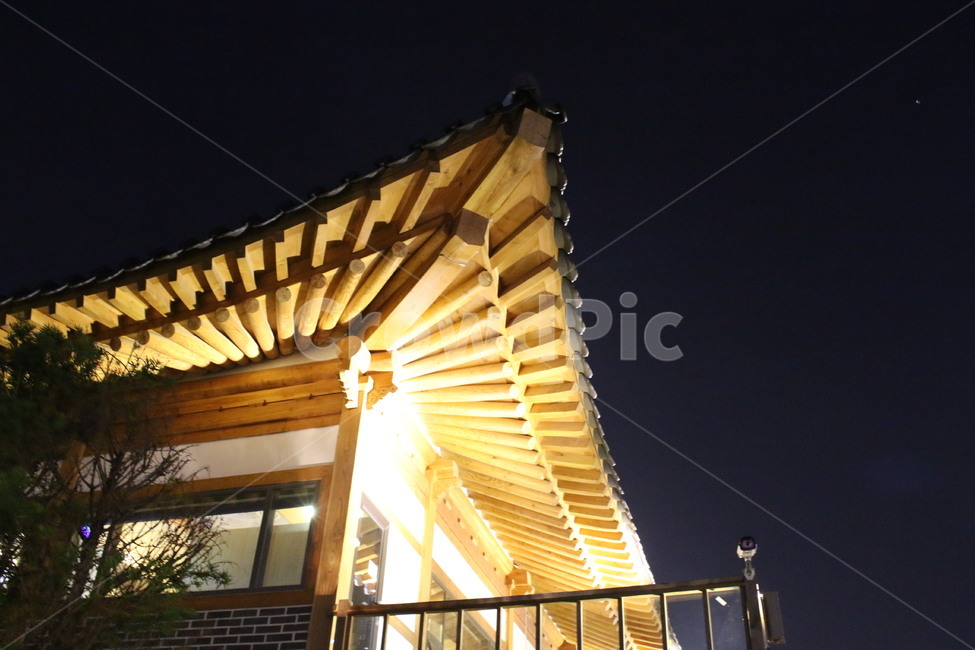 송도한옥마을,한옥,한옥처마,한옥야경,전통,건물,한국전통,한국문화,korean traditional,korean culture