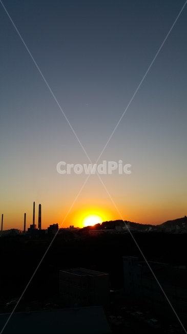 노을,파랑,하늘,서해,산,공단,sunset,sky,blue,mountain,자연,풍경,nature,landscape,building,건물