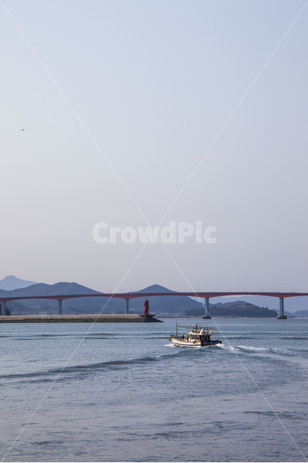 출항,등대,조항,교량,풍경,방파제,자연,풍경,nature,landscape,등대,lighthouse,감성,sensible,feeling,교통,교통수단,traffic,transportation