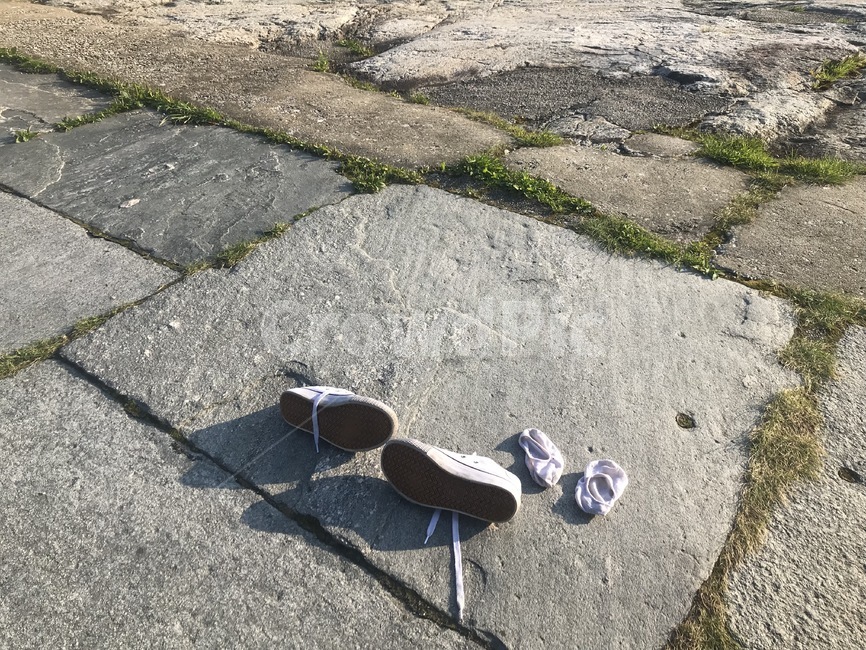 신발,shoes,판석,flagstone,apparel,의복,clothing,의류,빨래