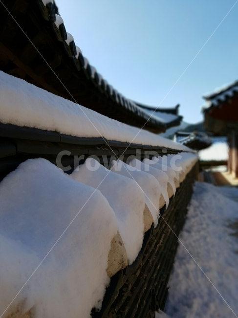 한국전통,사찰,겨울,눈,풍경,고요함,해인사,고전미,기와,차가움,겨울,계절,winter,season,한국전통,한국문화,korean traditional,korean culture,건축물,건물외관,exterior,building,structure,architecture,construction