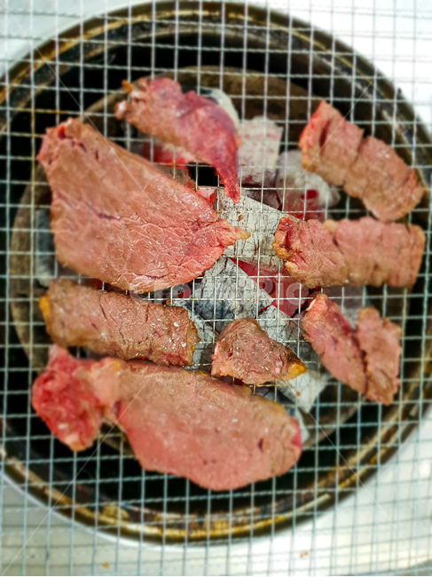 소고기,석쇠,쇠고기,숯불,고기,음식,식재료,요리,food,cook,meal,dishes,food reserves