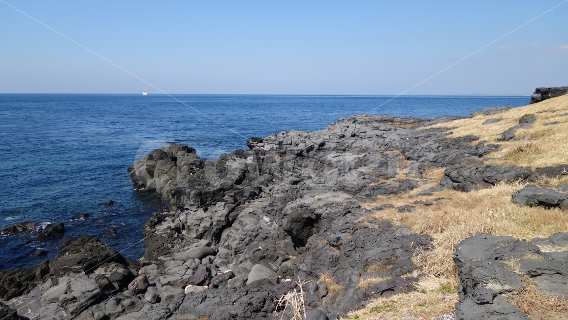 제주도,바다,자연,섬,하늘,갈대,시원하다,산,성산일출봉,한라산,제주,여름,가을,시원한,해양,여행,비행기,풍경,바닷가,해변,조화,배경,홈페이지,바람,자연경관,돌,고대지,풀,구름,들판,산길,백록담,산정상,산꼭대기,등산,트래킹,트레킹,워킹,돌담길,둘레길,걷다,반짝반짝,눈부신,부서지는,날씨,자연,풍경,nature,landscape,제주도,jeju,jeju island,promontory,곶