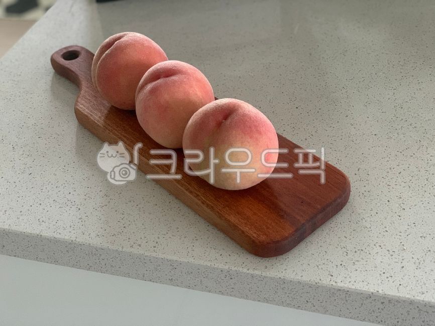 soft peach,summer fruit,fruit,peach,food