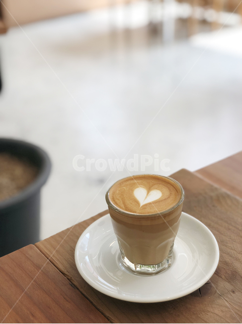 cup,컵,coffeecup,커피컵,도기류,latte,라떼,drink,beverage,마실것,flatwhite,카페,모닝커피,커피,카페,coffee,cafe