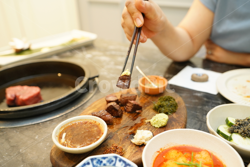 식사,먹거리,육식,육류,소고기,구이,안주,불판,음식,food