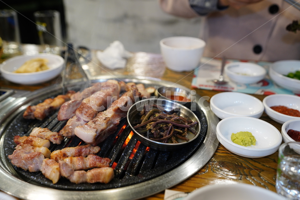 삼겹살,한식,고기,육류,육식,술안주,안주,먹거리,푸드,돼지,식사,구이,food,음식,식재료,요리,food,cook,meal,dishes,food reserves