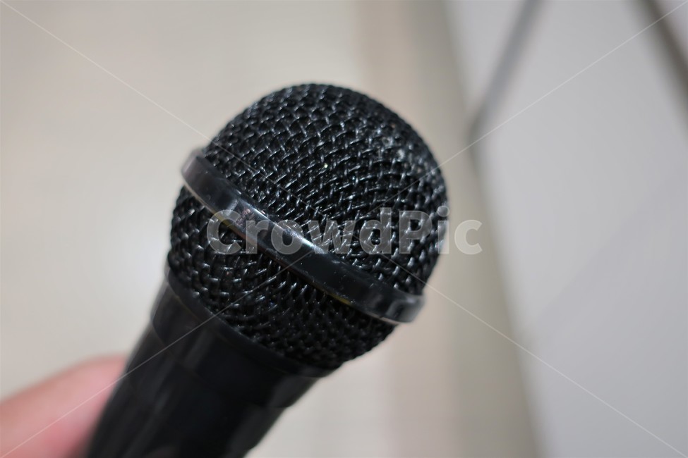 노래방,마이크,노래,가수,공연,음악,방송,엔터테인먼트,연예인,음향,마이크로폰,장치,악기,음향기기,musical instrument,musical equipment