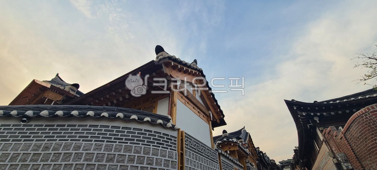 한국건축물, 기와, 하늘, 기와집, roof, 사진,이미지,일러스트,캘리그라피 - 쩡이룰루작가