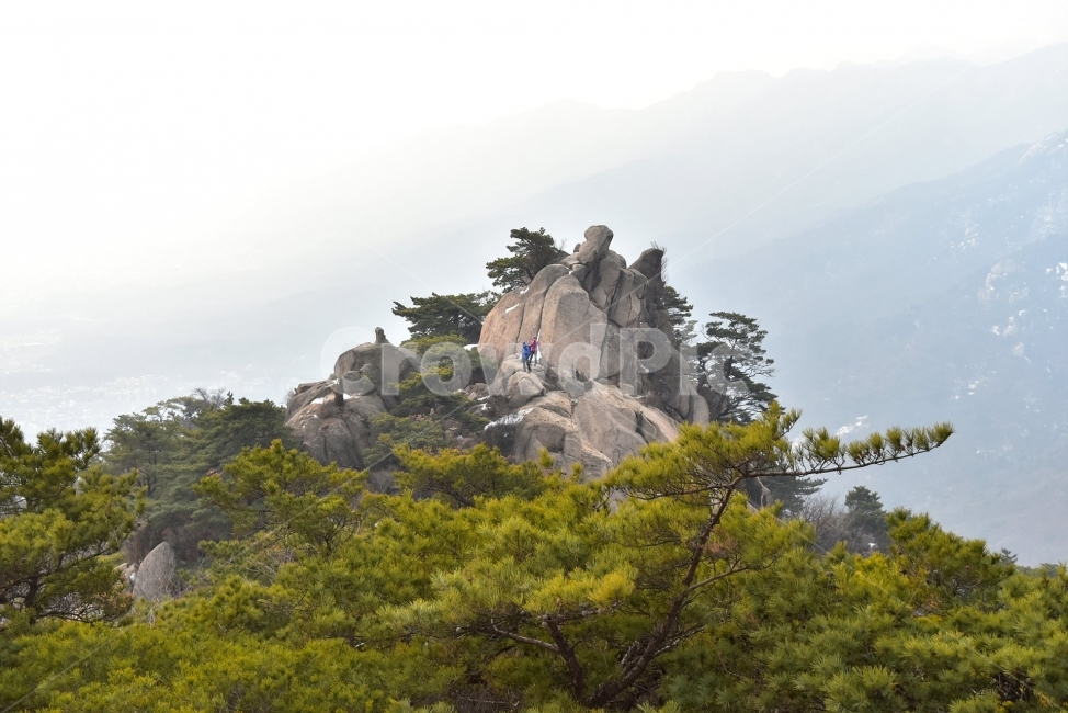 도봉산,풍경,자연,국립공원,서울,도심지,명산,겨울,힐링,산행지,국내여행,자연풍경,산사진,기암,바위,기암절경,Seoul,Korea,National,Park,비경,산행,등산,트레킹,100대명산,바위산,오봉,우이암,선만자,주봉,암릉,사진,감성,장관,조망,자연,풍경,nature,landscape,한국자연풍경,한국자연경관,korea nature landscape,outdoors,옥외,cliff,낭떠러지