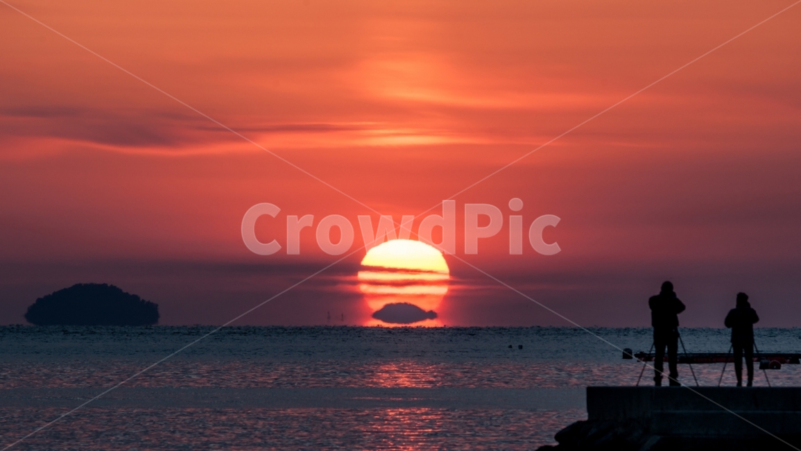 통영,달아마을,일몰,오메가,석양,sunset,사진가,photographer,자연,풍경,nature,landscape,사람,인물,인간,human,person,인물실루엣,사람실루엣,character silhouette,human silhouette,사진작가,포토그래퍼,photographer,outdoors,옥외,dawn,새벽,dusk,황혼,red sky,붉은 하늘,sky,하늘