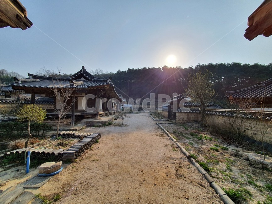 태양,산책,가옥,석양,sun,하늘,노을,해,해돋이,산,기와,봄