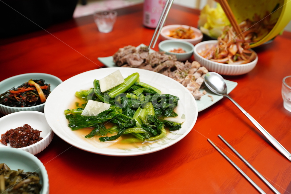 음식,고기,육류,육식,김치,물김치,한식,한국,안주,반찬,먹거리,푸드,보쌈,수육,food,식품,meal,식사,음식,식재료,요리,food,cook,meal,dishes,food reserves