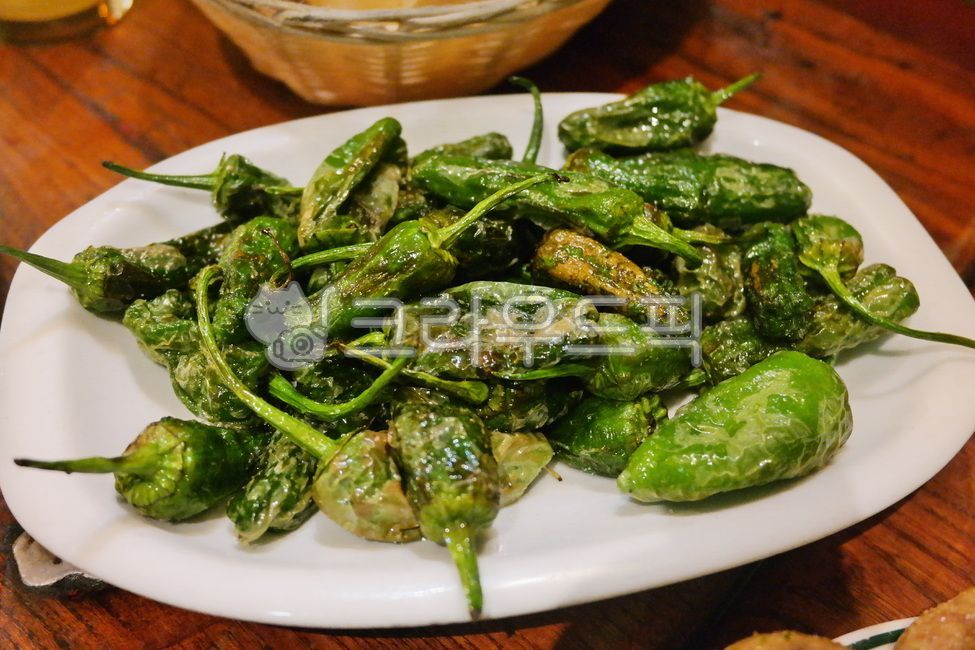 pepper,dish,fried food,restaurant,Fried red pepper,food,fried