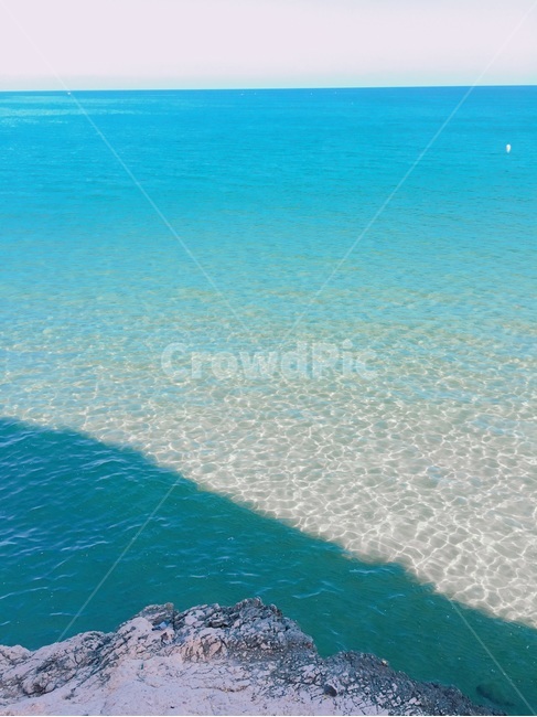 바다,해변,맑음,투명함,에메랄드,자연,풍경,nature,landscape,outdoors,옥외,ocean,대양,sea,water,물,shoreline,해안선