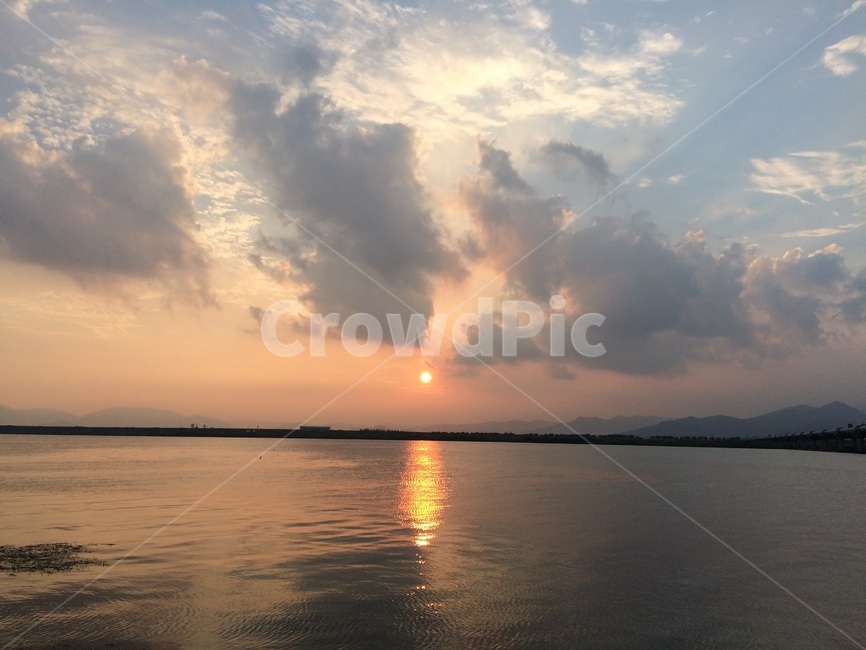 하늘,구름,바다,노을,해질녘,sky,cloud,sea,sunset,일몰,고요한,조용한
