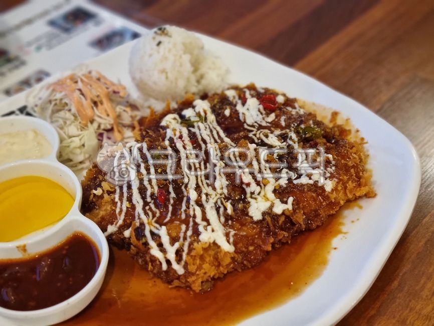 돈까스,돈카츠,경양식,경양식돈까스,튀김,음식