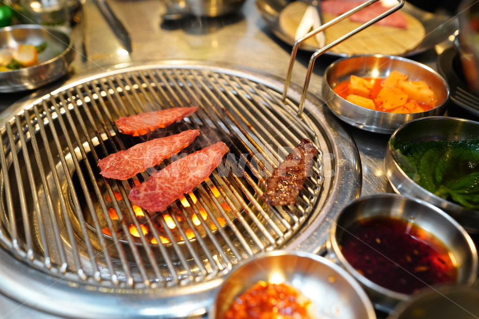고기,한우,음식,육류,구이,불판,먹방,안주,육식,식사,연탄불,소,먹거리,음식,식재료,요리,food,cook,meal,dishes,food reserves,육류,고기,meat