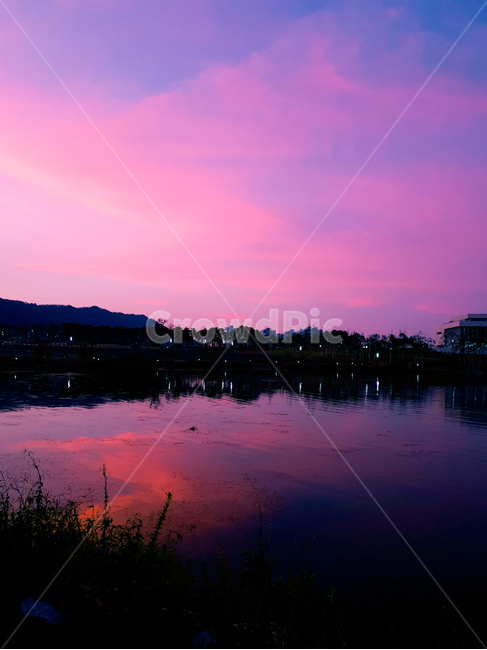 석양,일몰,호수,구름,풍경,핑크,자연,풍경,nature,landscape,outdoors,옥외,land,땅,water,물