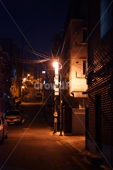 야경,골목길,골목,어둠,다세대주택,원룸촌,길거리,야경,밤,풍경,nightscape,night,landscape,골목길,alley,vehicle,차량,automobile,자동차,car,차,transportation,교통