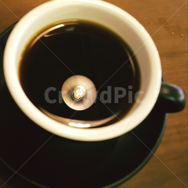 커피,카페,식당,조명,전등,분위기,감성,따뜻한,반영,coffee,cafe,light,여유,여유있는,휴식,커피,카페,coffee,cafe