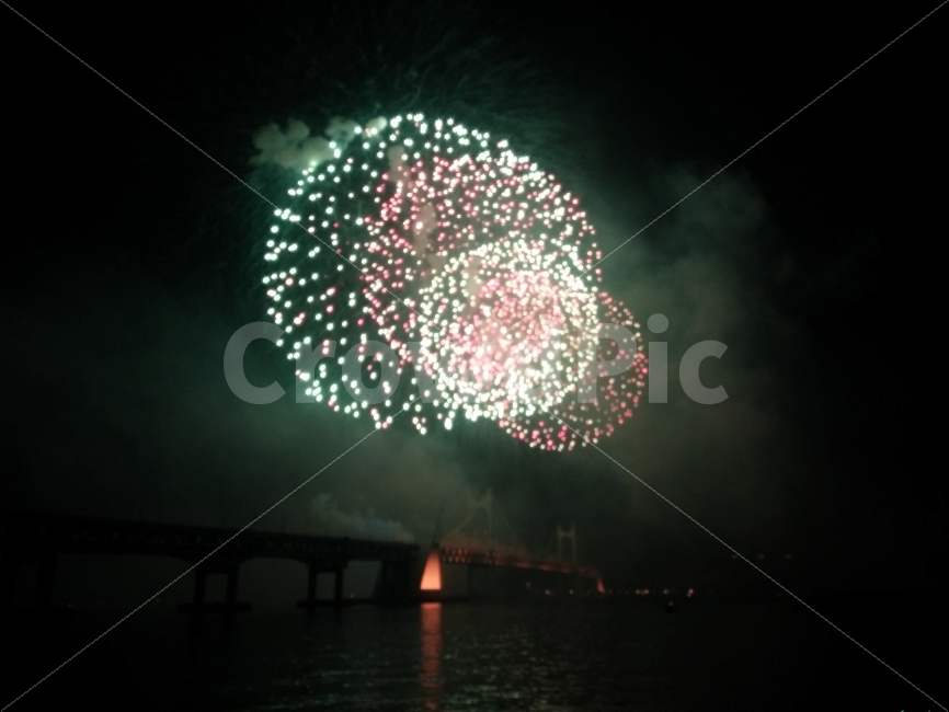 불꽃,불꽃축제,부산,광안대교,광안리,민락동,부산불꽃축제,Busan,fireworks,한밤중,102photo,야경,밤,풍경,nightscape,night,landscape,도시,city,축제,행사,festival,carnival,event,nature,자연,outdoors,옥외