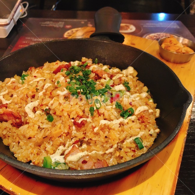 볶음밥,라이스,마늘,파슬리,당근,매드포갈릭,갈릭라이스,맛집,먹방,음식,식재료,요리,food,cook,meal,dishes,food reserves