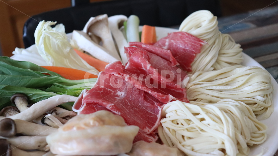 손국수,칼국수,샤브샤브,국수,밀가루,소고기,버섯,음식,식재료,요리,food,cook,meal,dishes,food reserves