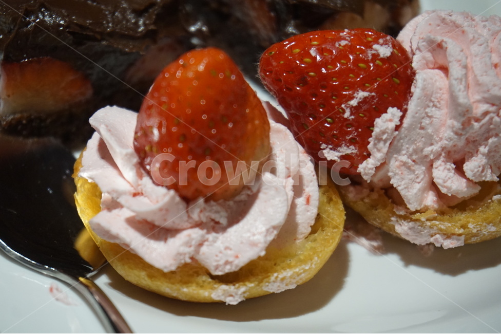 딸기,빵,슈,음식,뷔페,음식,식재료,요리,food,cook,meal,dishes,food reserves,디저트,간식,후식,dessert,snack