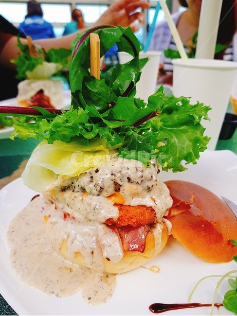 음식,수제버거,햄버거,식사,채소,빵,외식,점심메뉴,lunch,먹음직스러운,eatout,hamburger