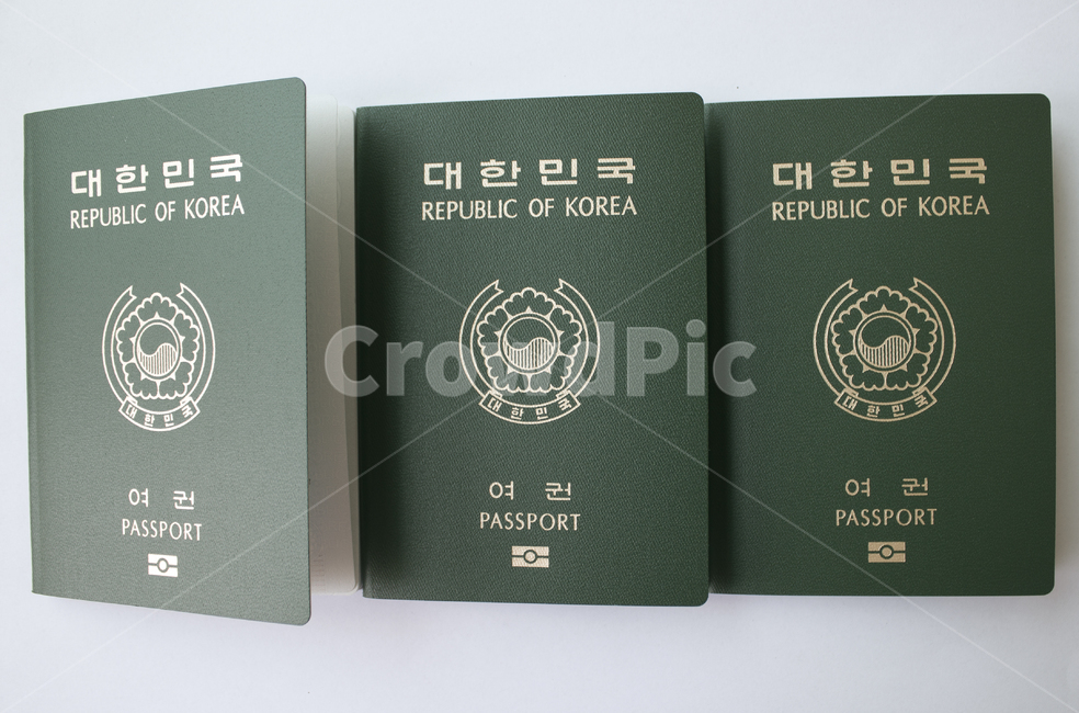 여권,한국여권,passport,대한민국여권,id,사물,물건,business,card,citizen,emigration,identification,identity,international,korea,pass,republicofkorea,security,한국,대한민국,클로즈업,탑앵글,탑뷰,탑,흰배경,여행,휴가,traveling,vacation,trip