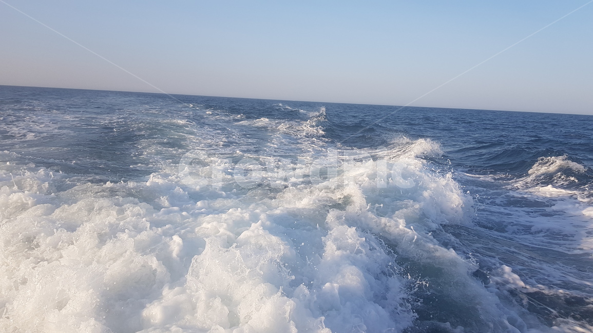 바다,하늘,수평선,푸른바다,물결,sea,sky,blue,뱃길,물보라,파도