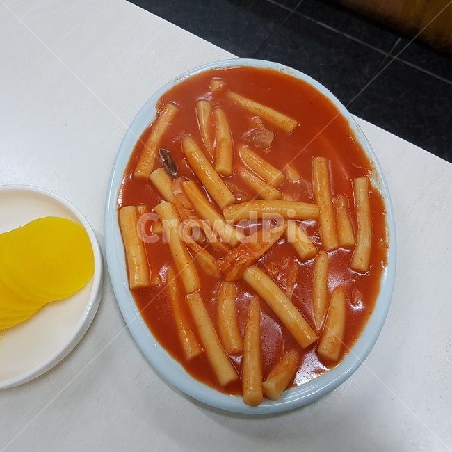 떡볶이,단무지,분식,음식,매운음식,고추장,food