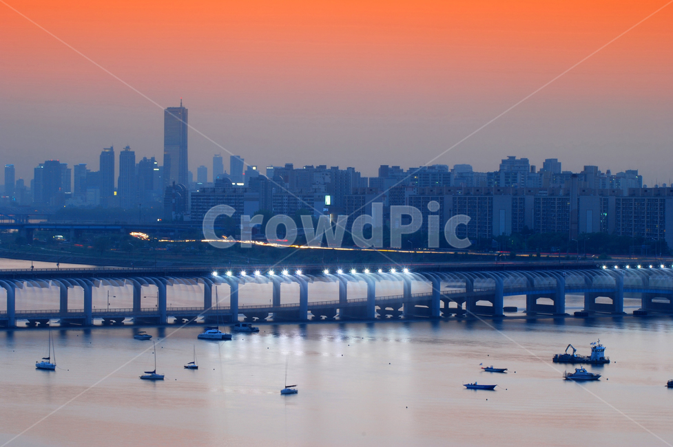 Han Riverside,fountain,moonlight,ship,famous place,building,Han River,moonlight rainbow fountain,Seoul,63 Building,lights,Korea,sky,falling fountain,backdrop,night,riverside,water,Banpo Bridge,rainbow fountain,rainbow,yacht,light,background,sunset,river,b