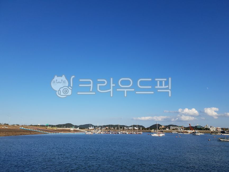 sky,blue sky,Open nature,blue sea,ocean,bluesky