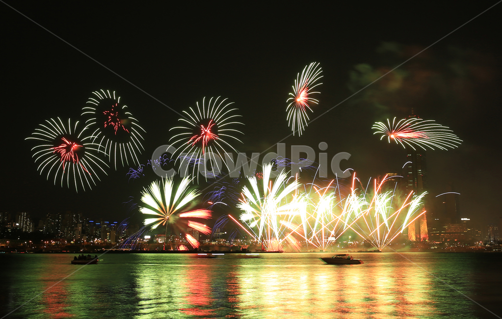 불꽃놀이,불꽃축제,여의도불꽃축제,세계불꽃축제,붉은나무,붉은하늘,야경,밤,풍경,nightscape,night,landscape,축제,행사,festival,carnival,event,nature,자연,outdoors,옥외