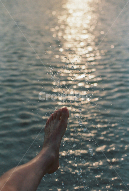 sea water,atmosphere,warmth,jeju island,film photography,water drop,ocean,background,sunset,sight,Emotion,splashing in the water