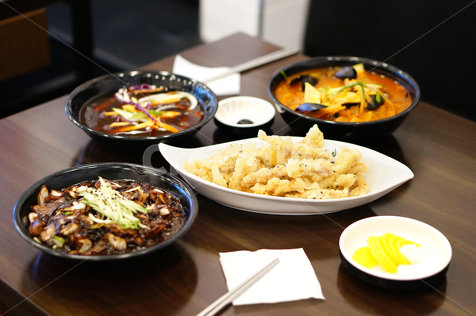 중화요리,중국집,탕수육,짬뽕,짜장면,간짜장,food,meal,식사,점심,저녁,자장면,중식,소스,상차림,찍먹,음식,식재료,요리,food,cook,meal,dishes,food reserves,중식,중국음식,중화요리,chinese food,chinese dishes,chinese meal,chinese cook