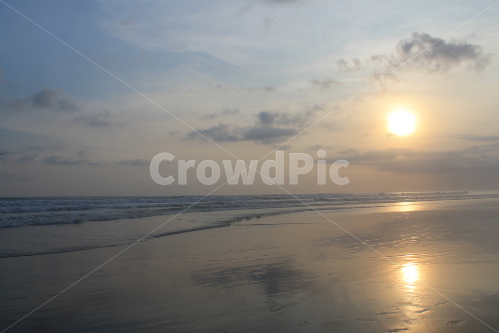 인도네시아,발리,짱구,짱구해변,석양,일몰,황혼,반사,해,태양,그림자,indonesia,bali,canggu,canggubeach,sunset,beachsunset,dusk,twilight,sun,sky,하늘,바다석양,reflection,shadow,자연,풍경,nature,landscape,flare,플레어,light,빛,outdoors,옥외,sunlight,햇빛