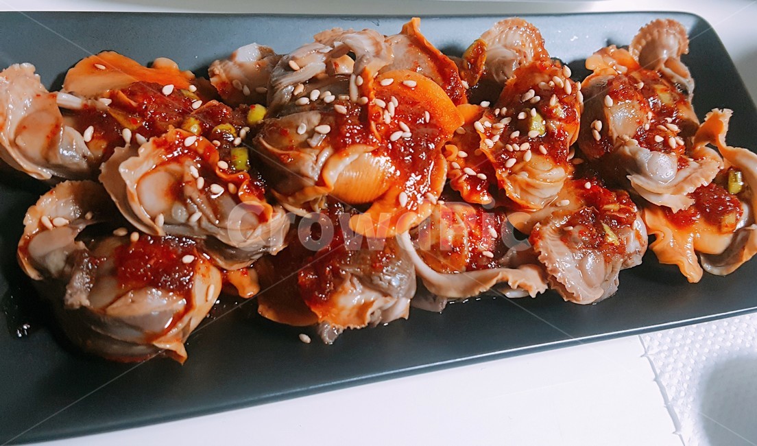 피조개,피꼬막,꼬막,피조개요리,피꼬막요리,꼬막요리,해산물,반찬,검정색접시,검정색그릇,그릇,접시