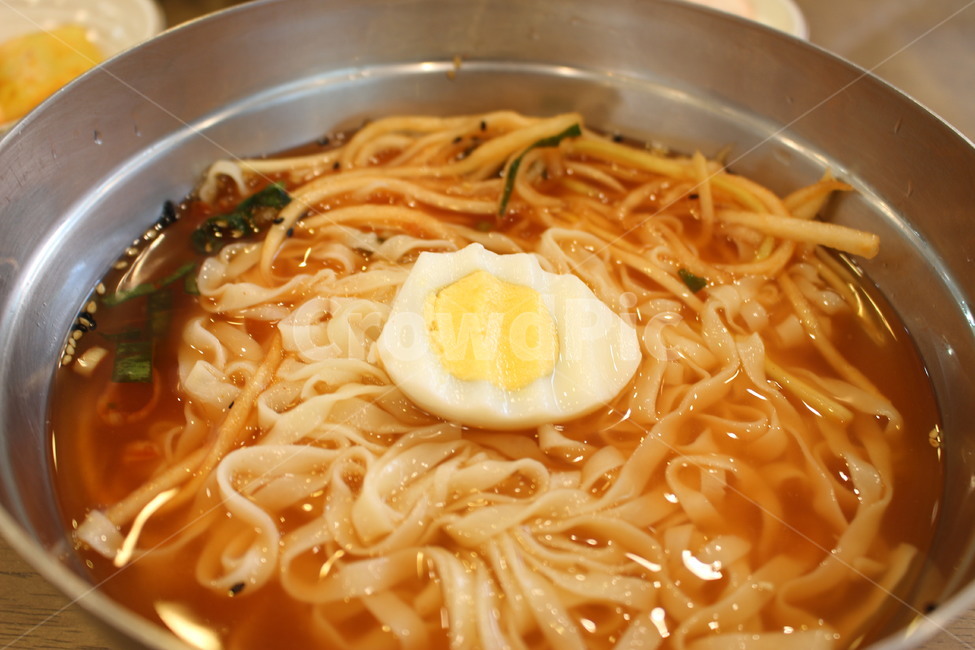 칼국수,냉칼국수,삶은계란,여름,여름음식,noodle,국수,food,음식,분식,음식,식재료,요리,food,cook,meal,dishes,food reserves